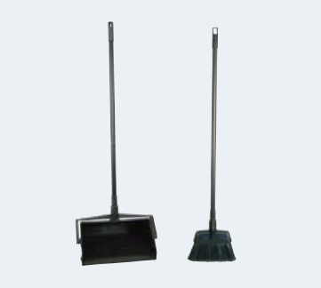 SYR | BLACK PLASTIC LOBBY DUSTPAN & BRUSH | 992133